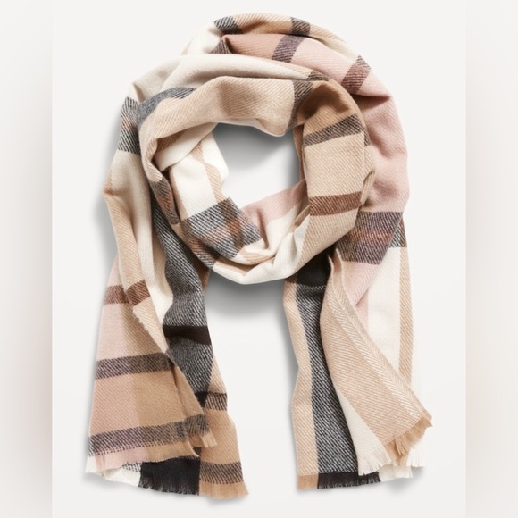 Old Navy Accessories - Old Navy Flannel Scarf